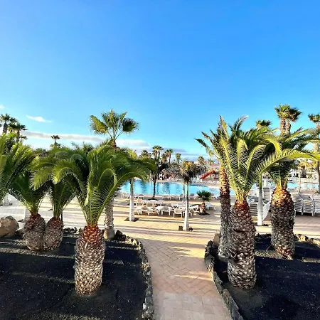 Apartamento Con Wifi, Vista A La Piscina, Cerca Playa En Corralejo