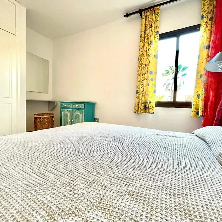 Apartamento Con Wifi, Vista A La Piscina, Cerca Playa En Corralejo Apartment *