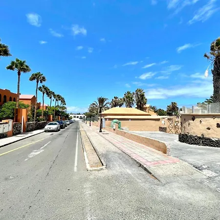 Apartamento Con Wifi, Vista A La Piscina, Cerca Playa En Corralejo Apartment *